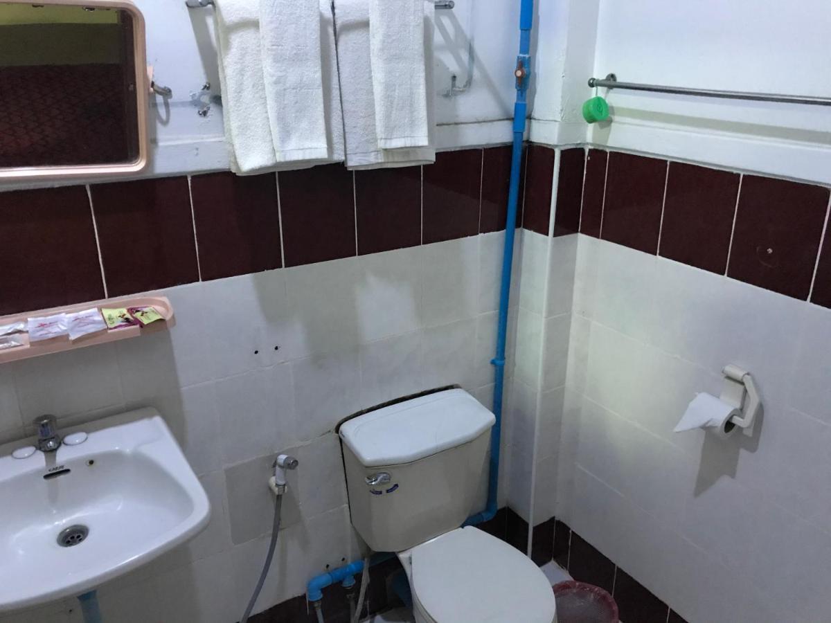 Smile Motel Pyay 外观 照片